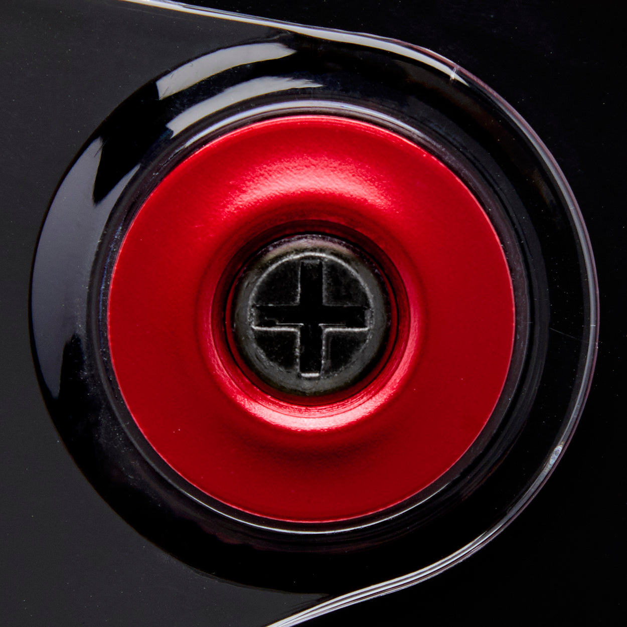 Tahoe Hardware Kit - Black Screw / Red Baseplate