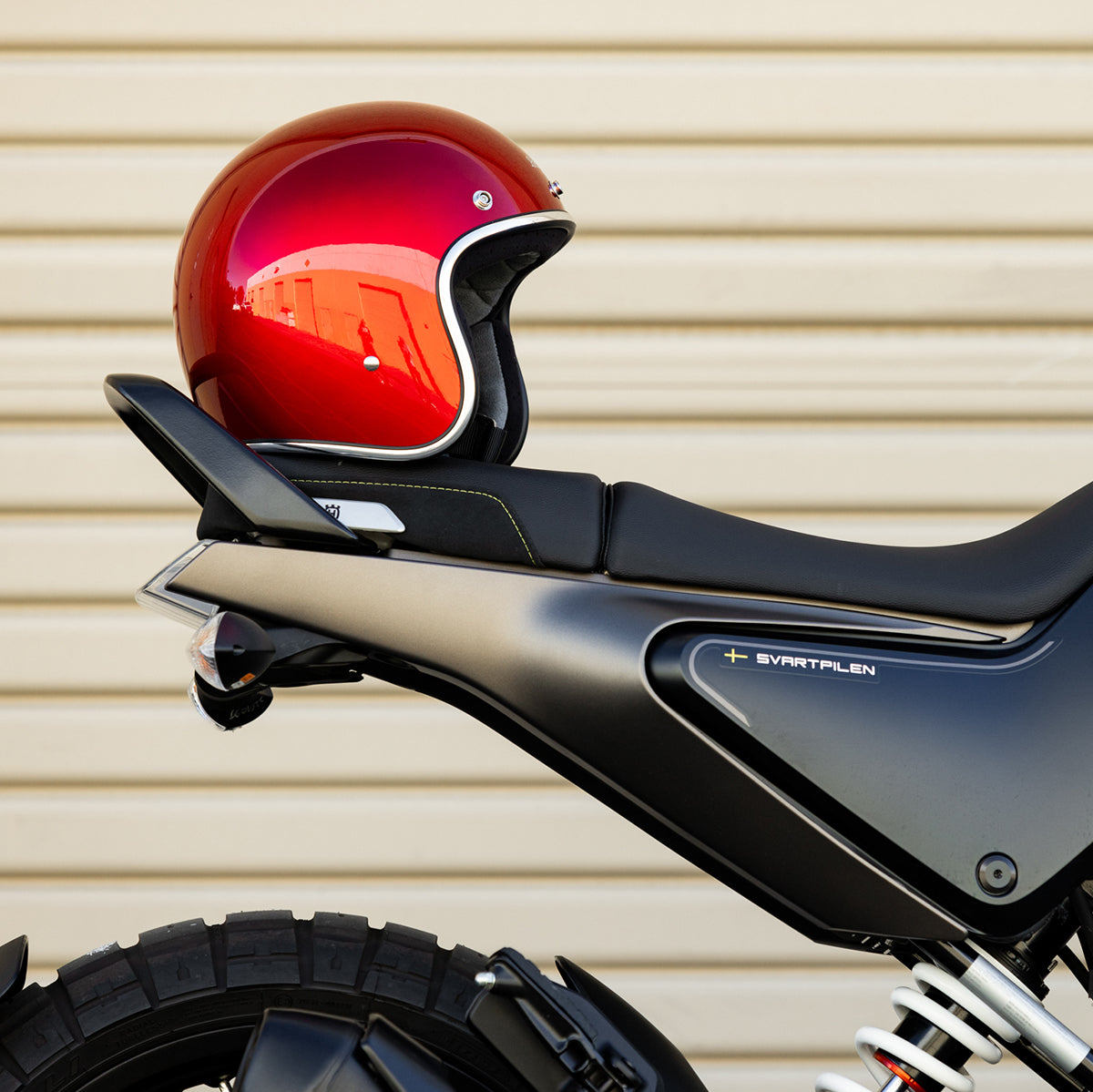 CLOSEOUT Bonanza Helmet - Metallic Cherry Red