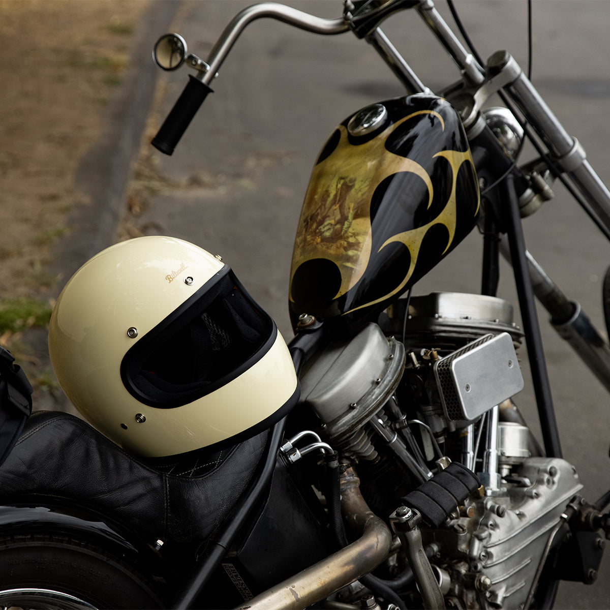 Gringo Helmet - Gloss Vintage White