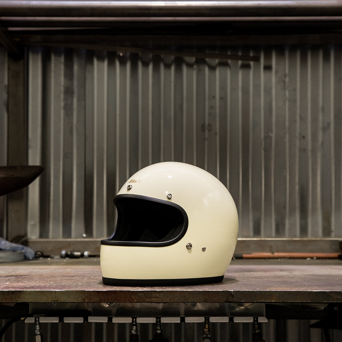 Gringo Helmet - Gloss Vintage White