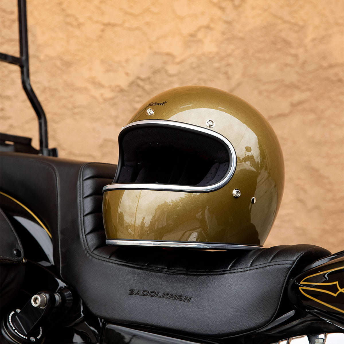 Gringo ECE R22.06 Helmet - Ugly Gold Metallic