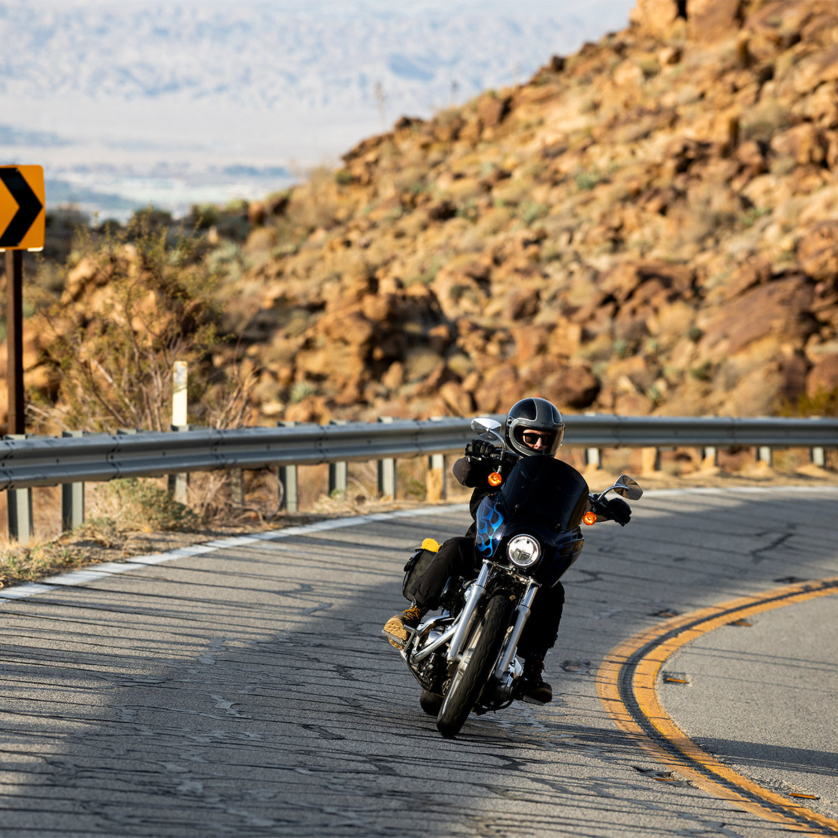 Gringo S Helmet - Gloss Storm Grey / Black Tracker