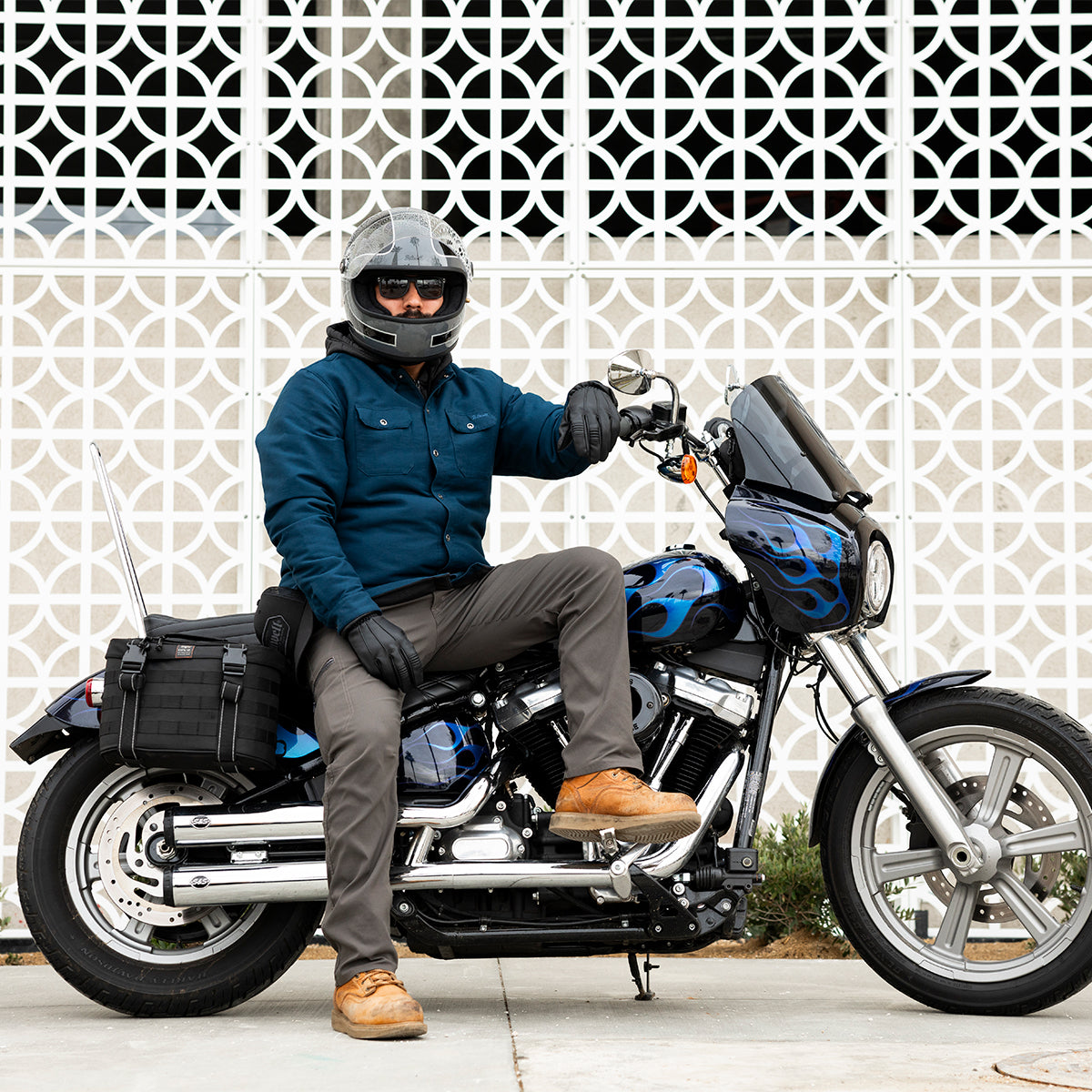 Gringo S Helmet - Gloss Storm Grey / Black Tracker