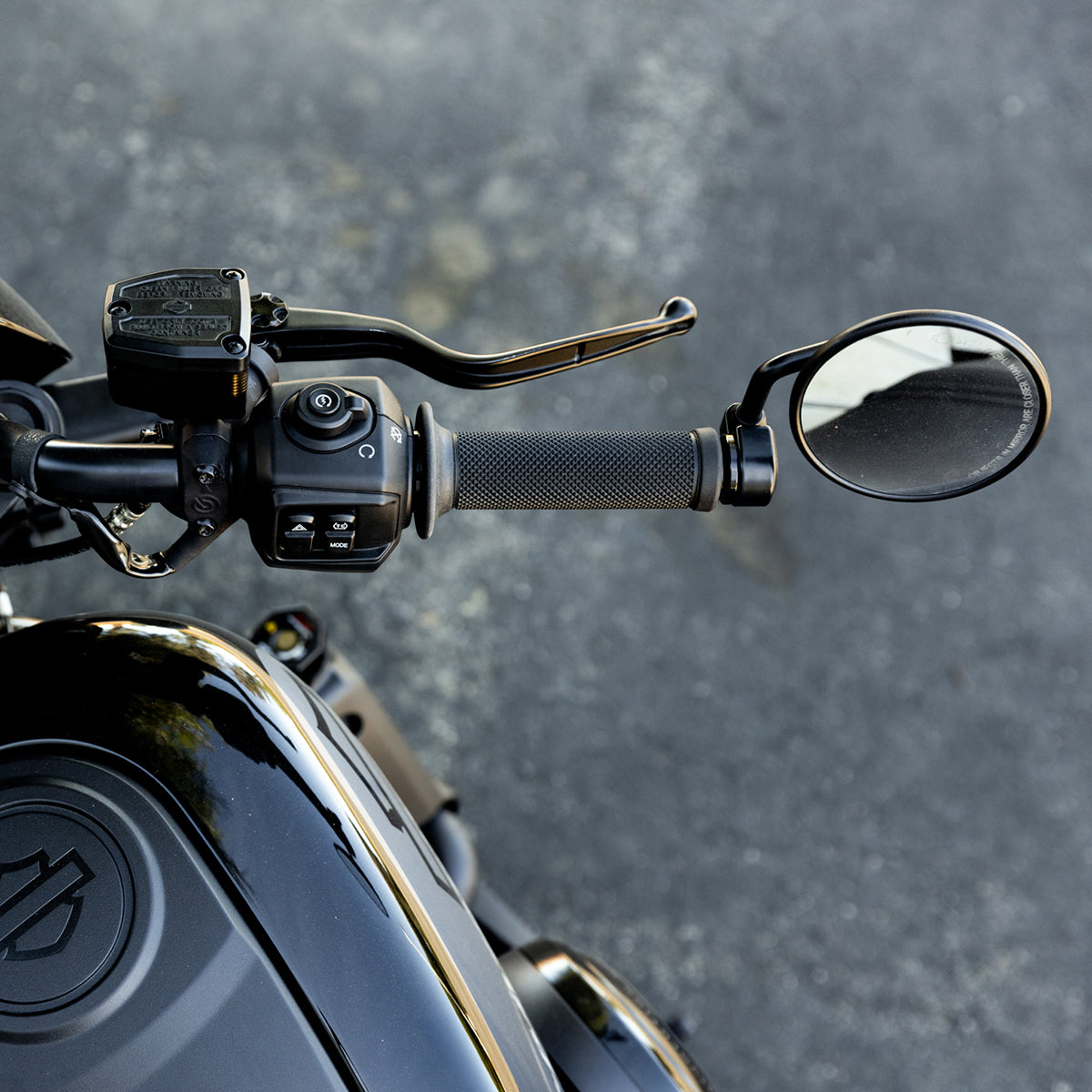7/8" AlumiCore Grips For '21-Up H-D RA & RH Models - Black Electroplate