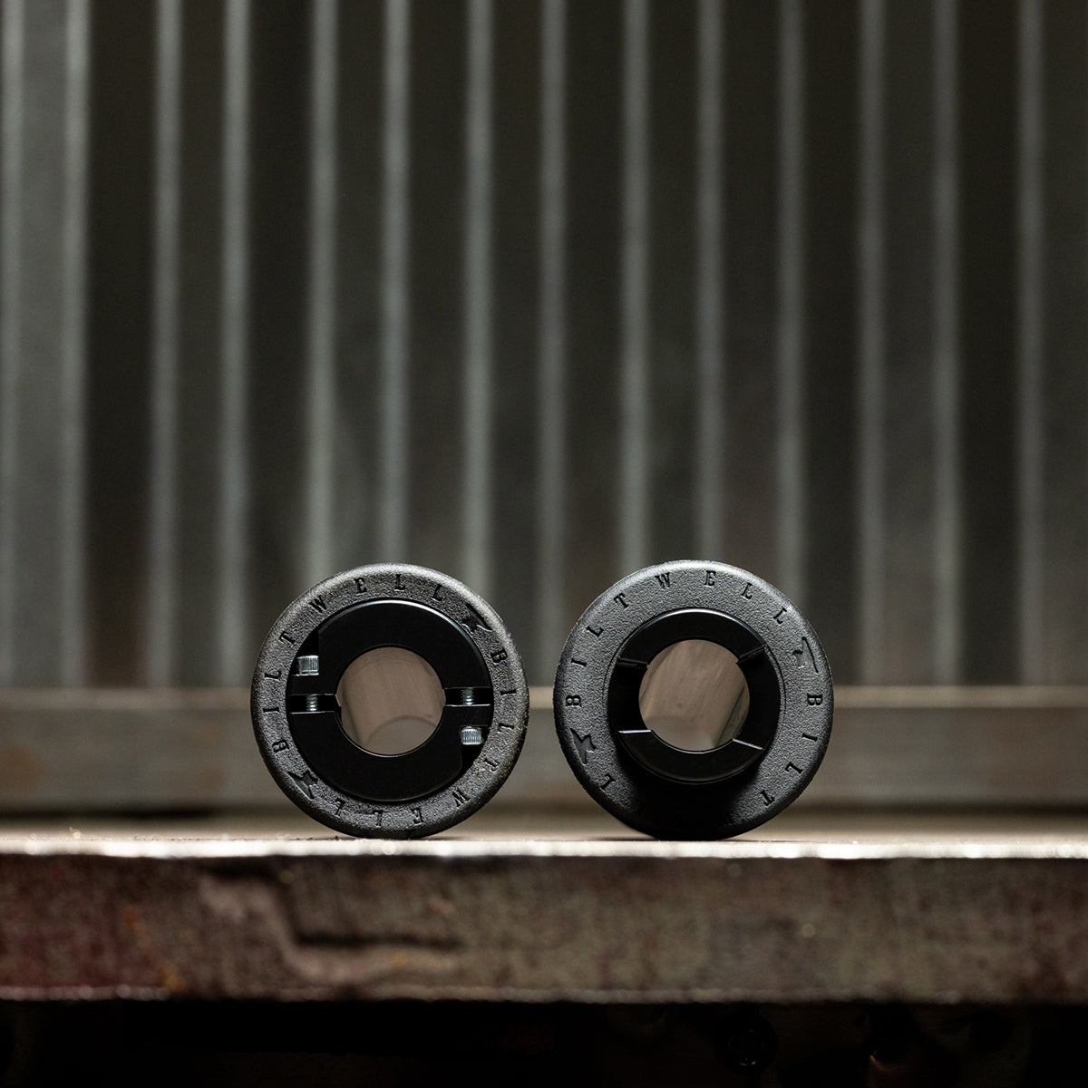 7/8" AlumiCore Grips For '21-Up H-D RA & RH Models - Black Electroplate