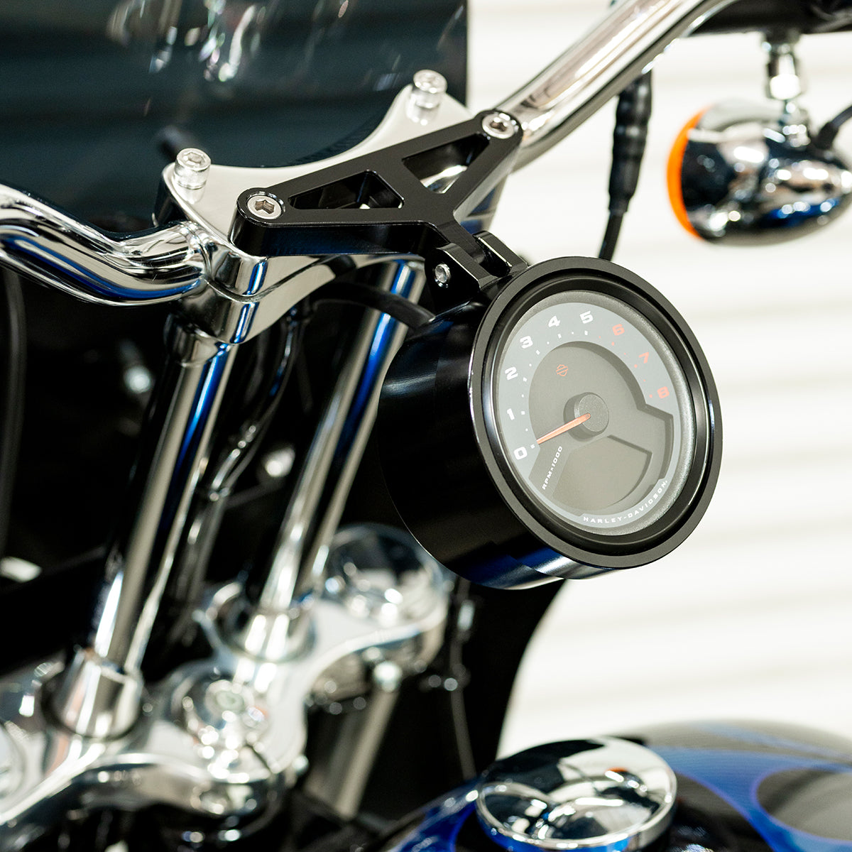 Softail Gauge Mount