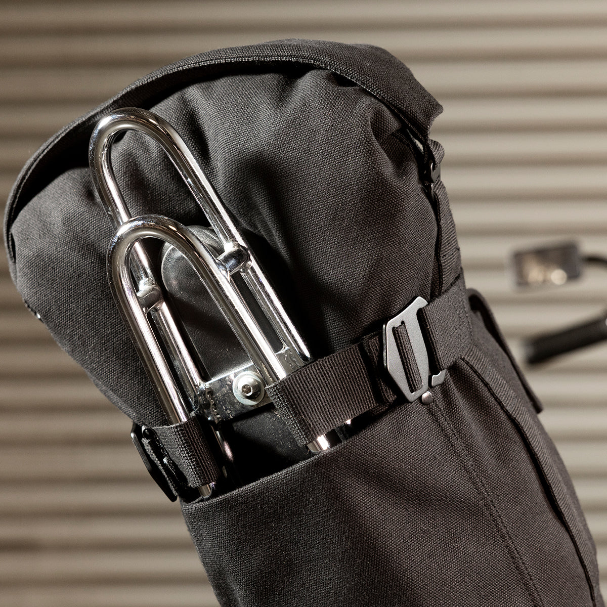 EXFIL-32 Sissy Bar Bag - Black