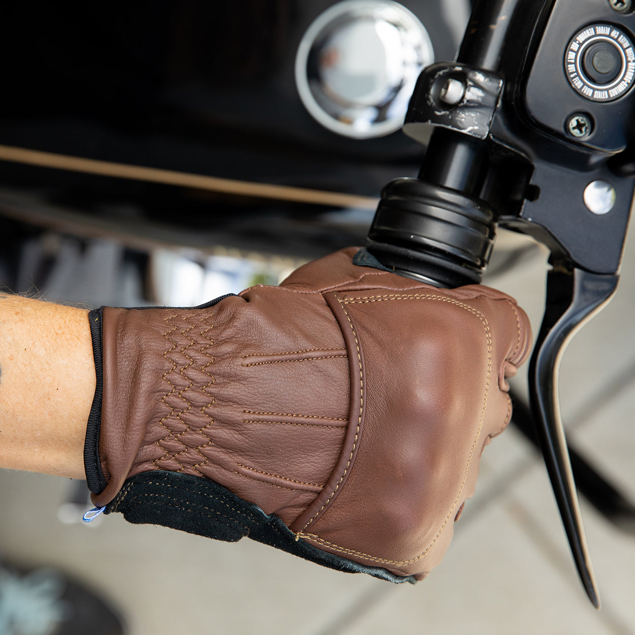 CLOSEOUT Belden Gloves - Chocolate/Black