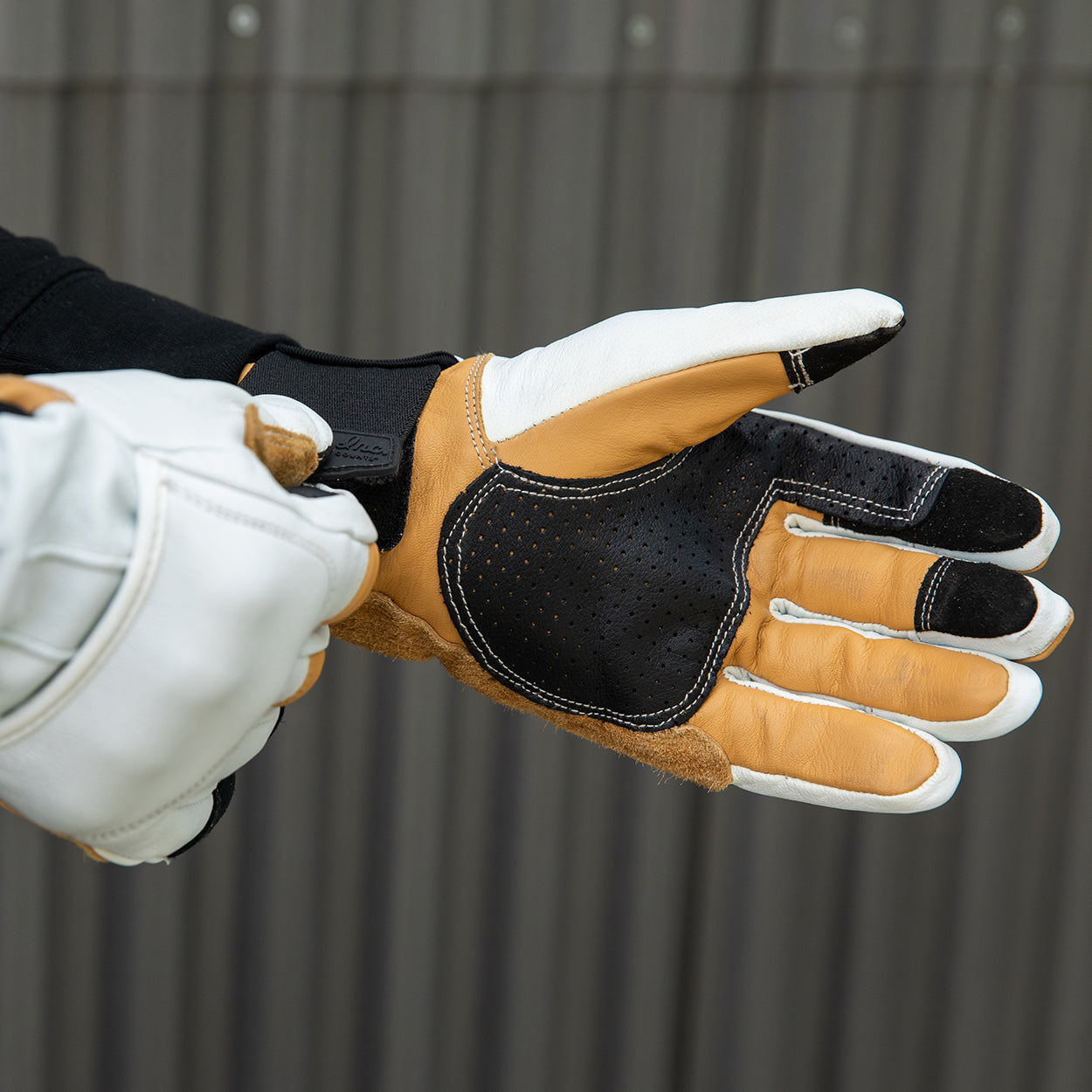 CLOSEOUT Belden Gloves - Cement