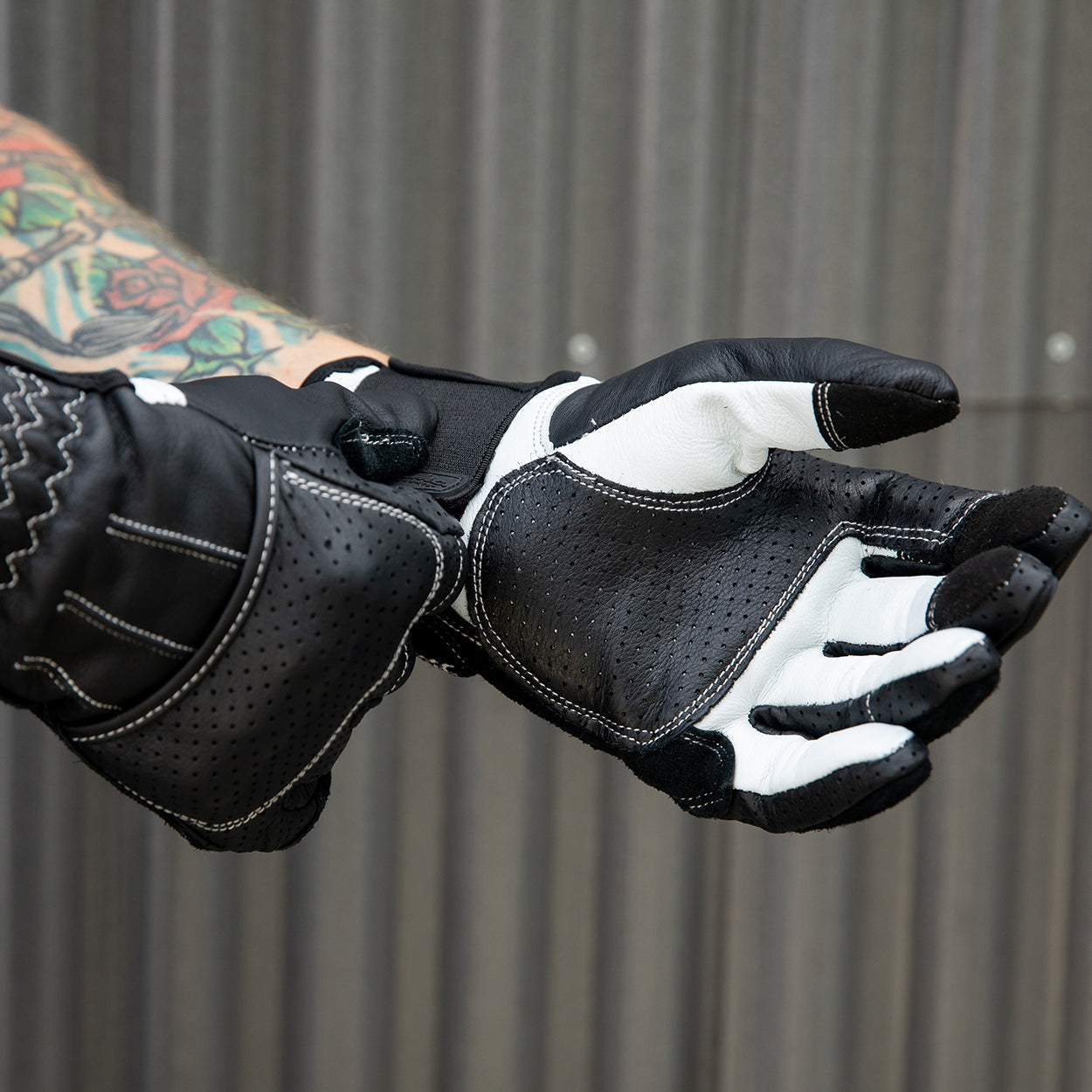 Borrego Gloves - Black/Cement