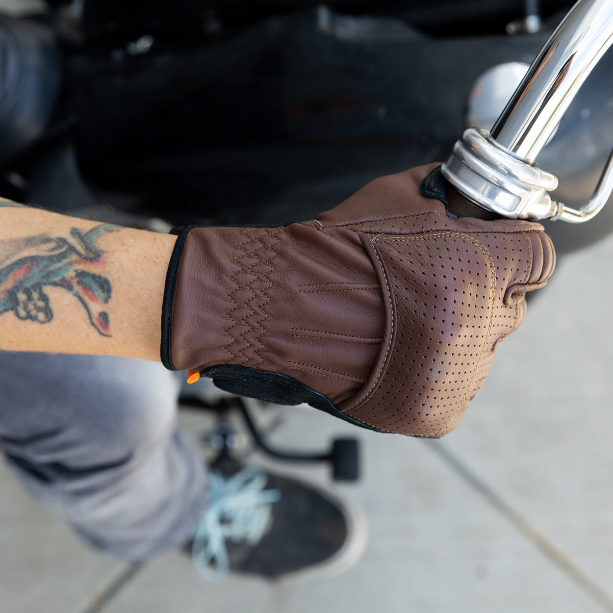 CLOSEOUT Borrego Gloves - Chocolate/Black