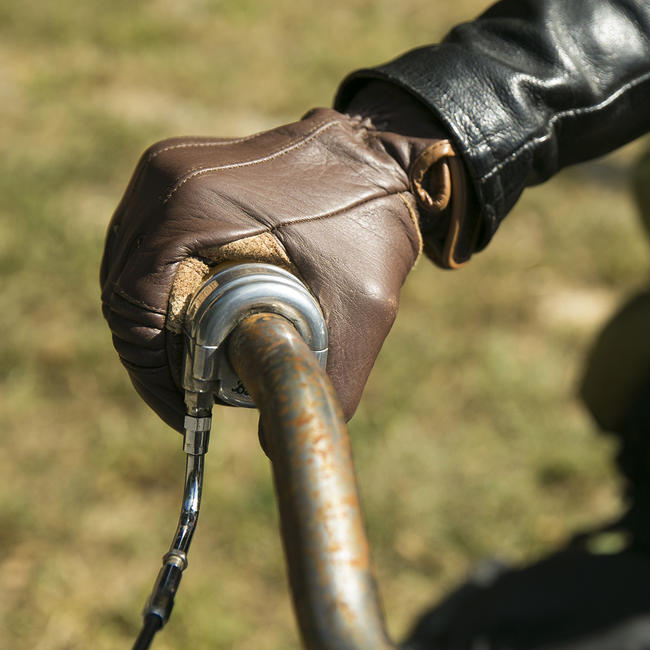 Cast Whiskey Throttle 1" Single - Polished