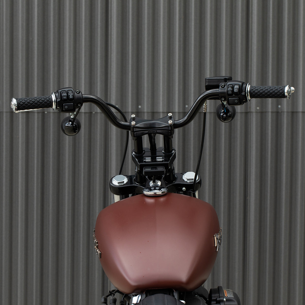 1" AlumiCore TBW Grips For H-D Bars With Hollow Tube End on Clutch Side - Chrome
