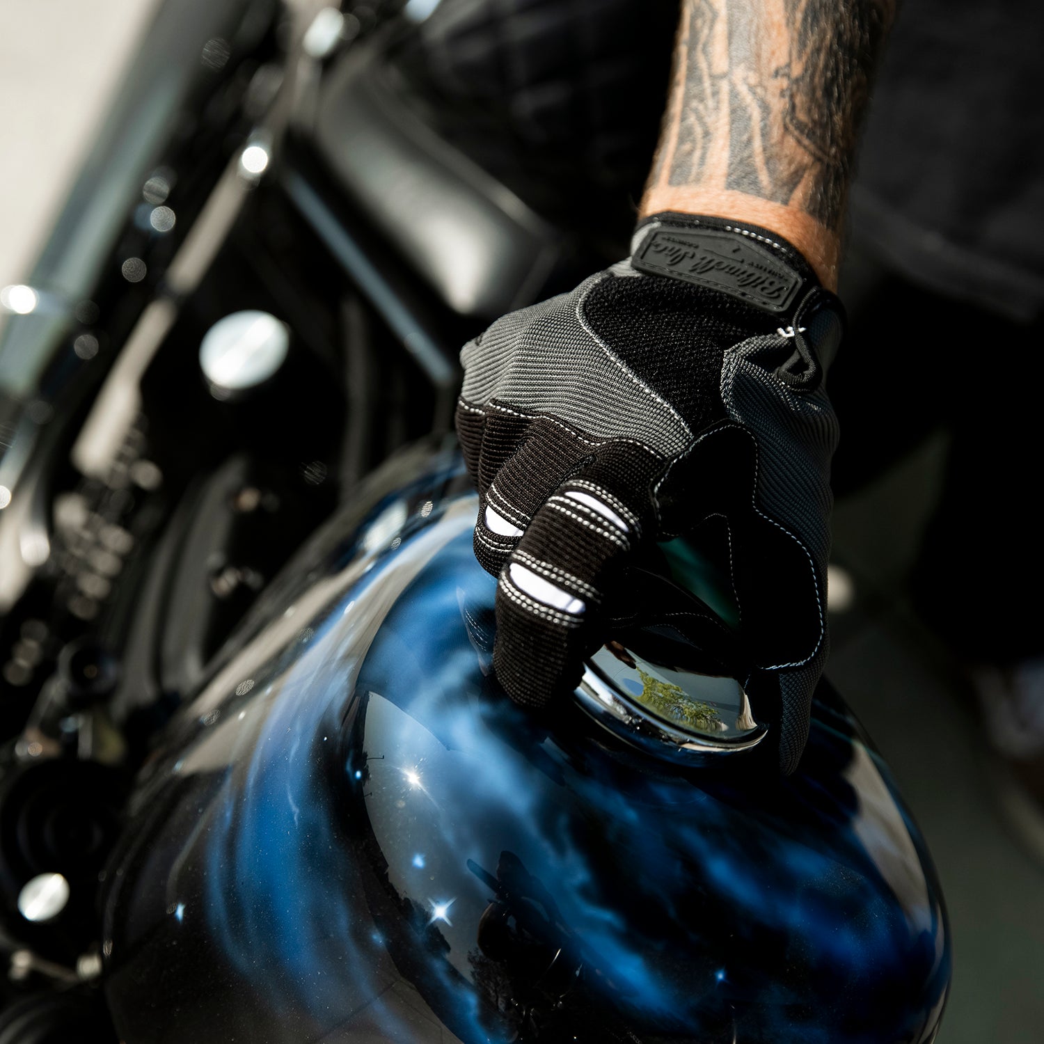Moto Gloves - Grey/Black
