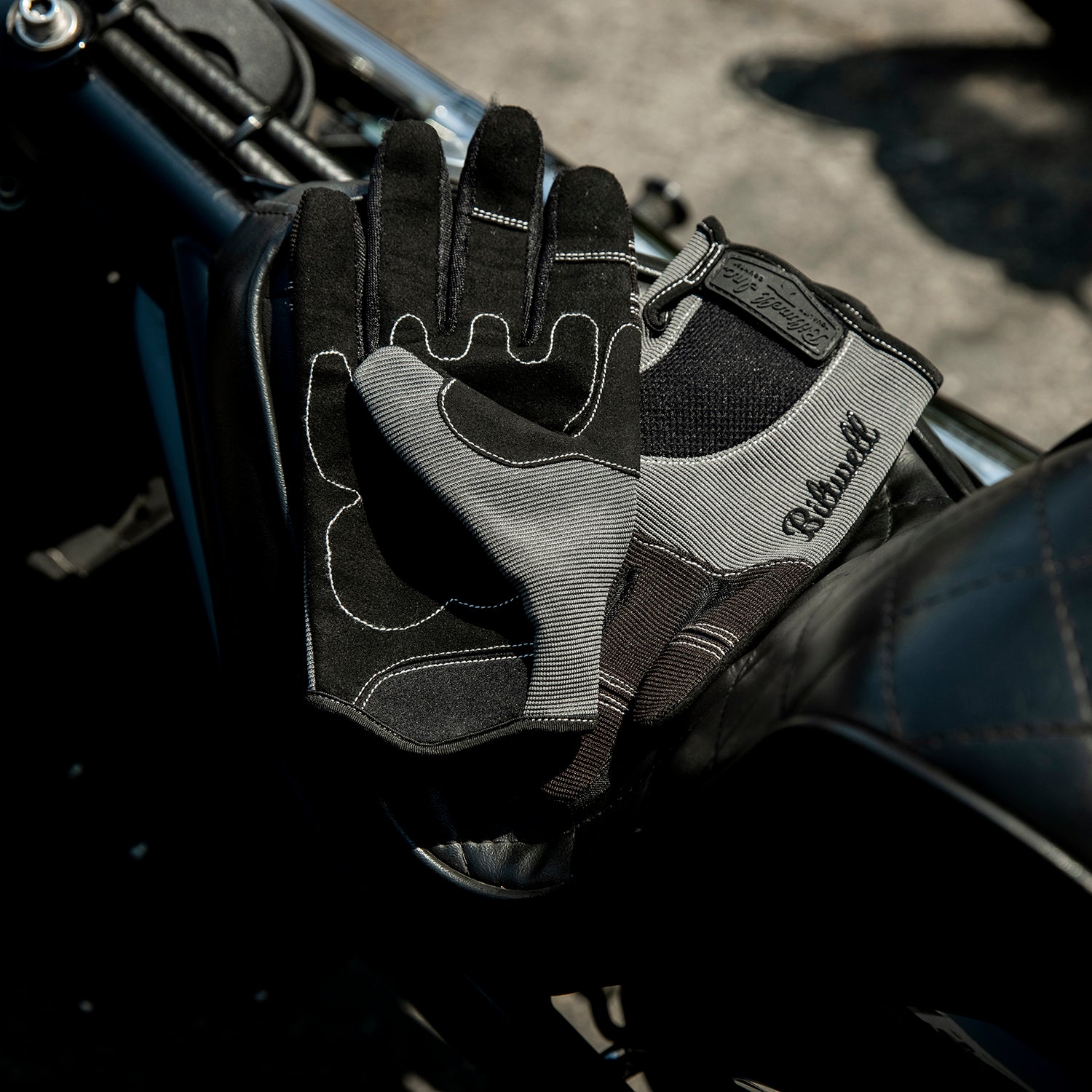 Moto Gloves - Grey/Black