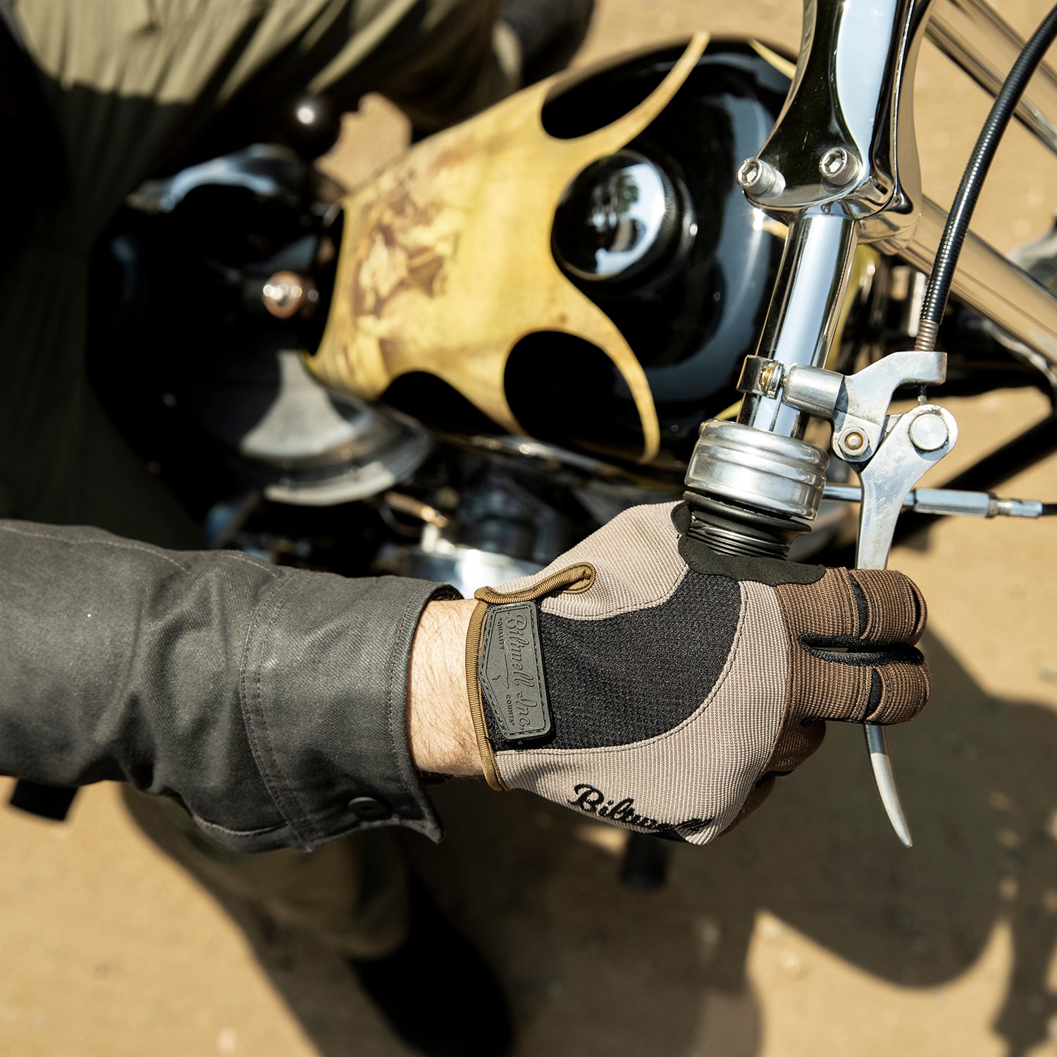 CLOSEOUT Moto Gloves - Coyote/Black - SIZE X-SMALL