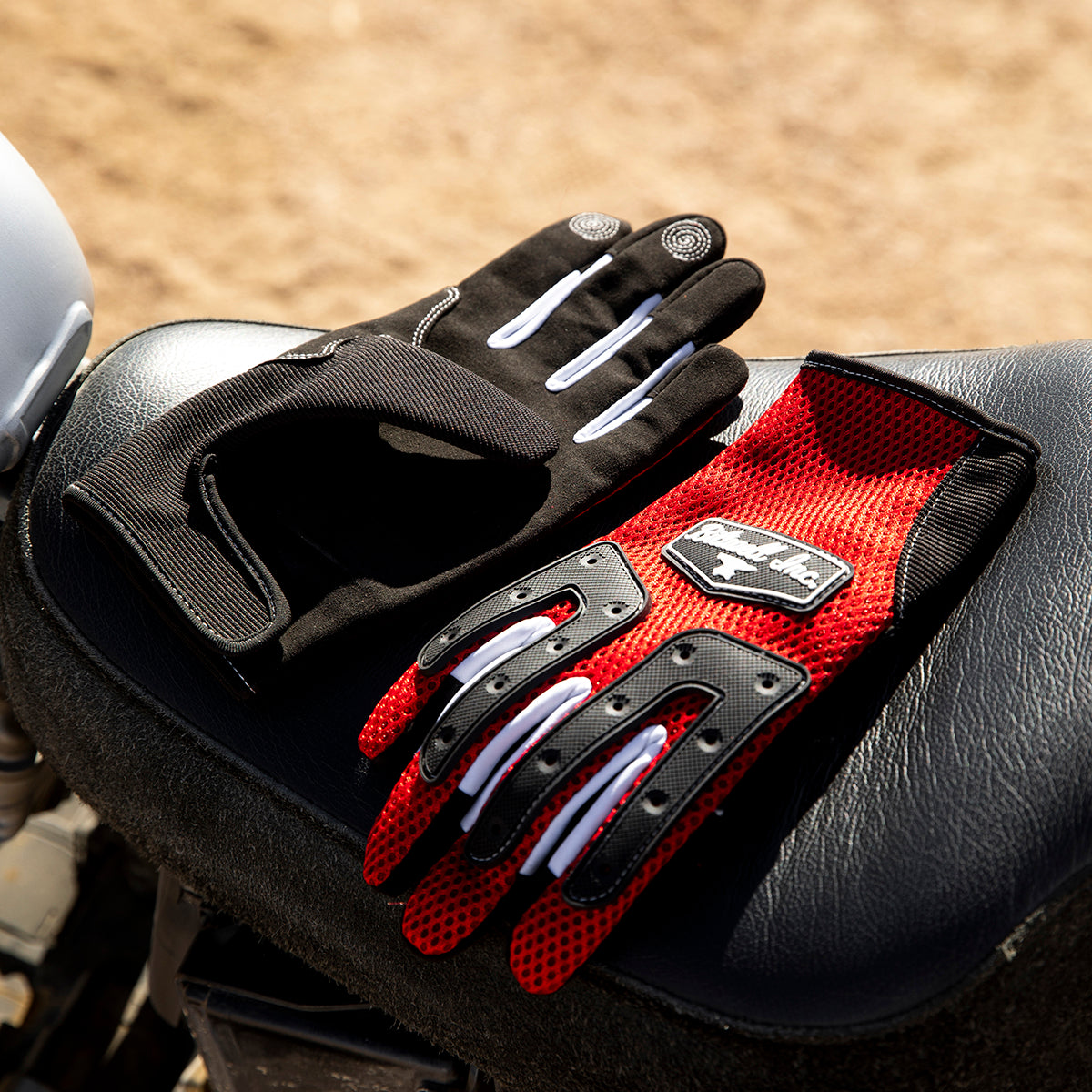 Anza Gloves - Red