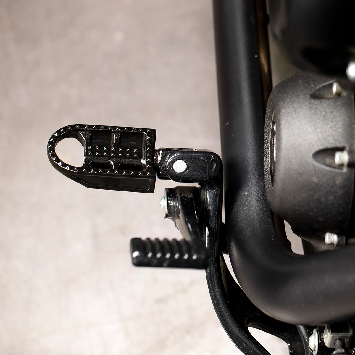 Mushman Foot Pegs HD Rider - Black Electroplate