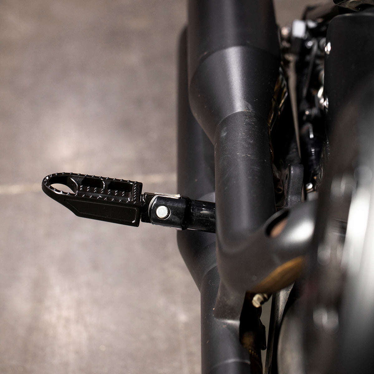 Mushman Foot Pegs HD Passenger - Black Electroplate