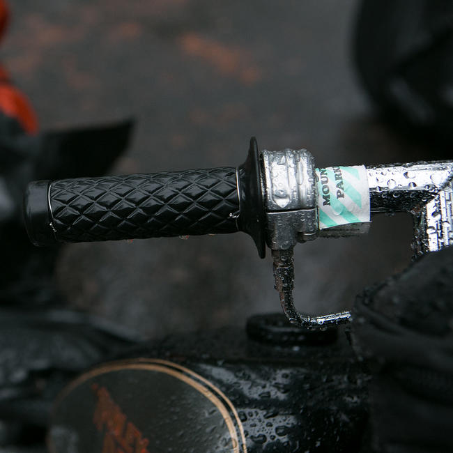 Cast Whiskey Throttle 1" Single - Polished