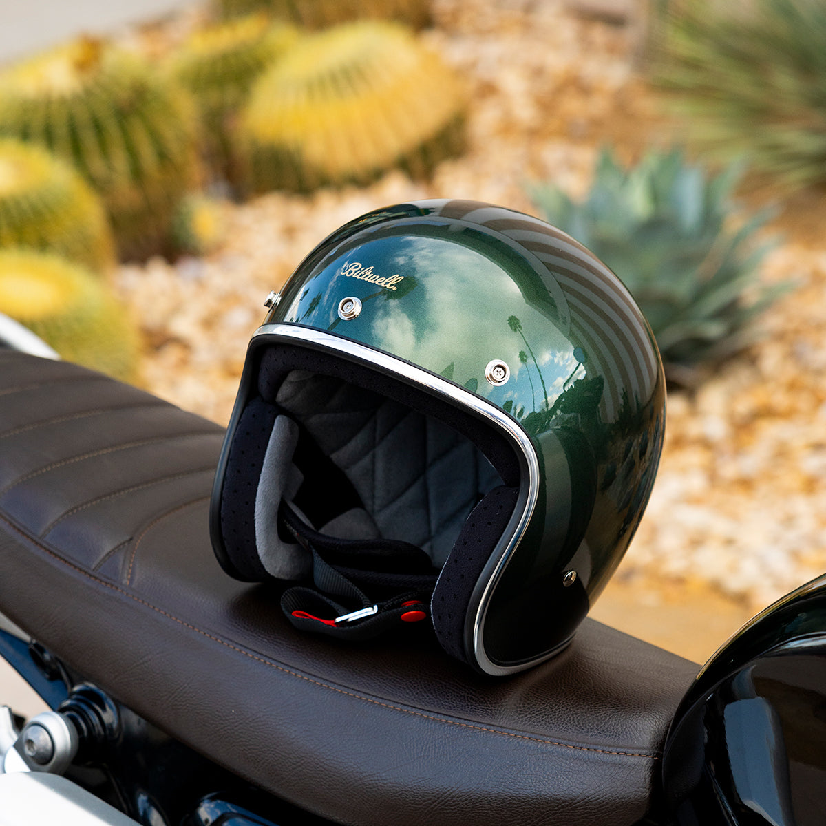 Bonanza Helmet - Metallic Sierra Green