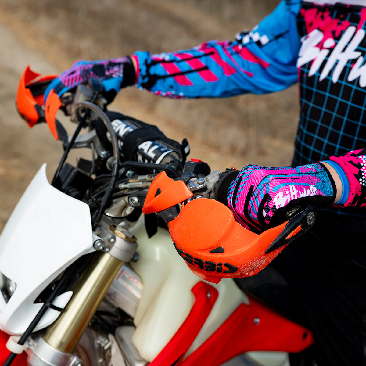 Ridgecrest Gloves - 1985