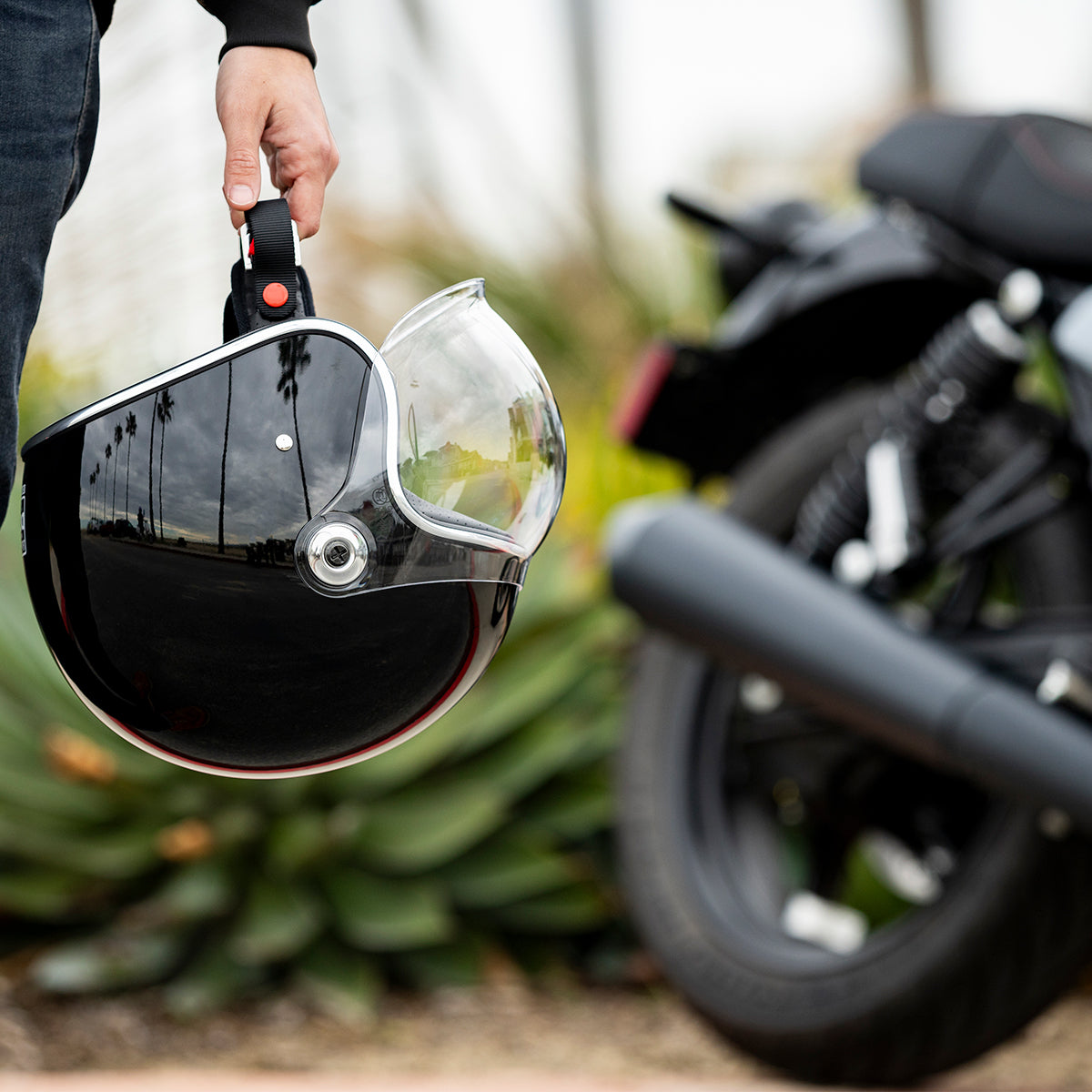 Tahoe Helmet - Gloss Black