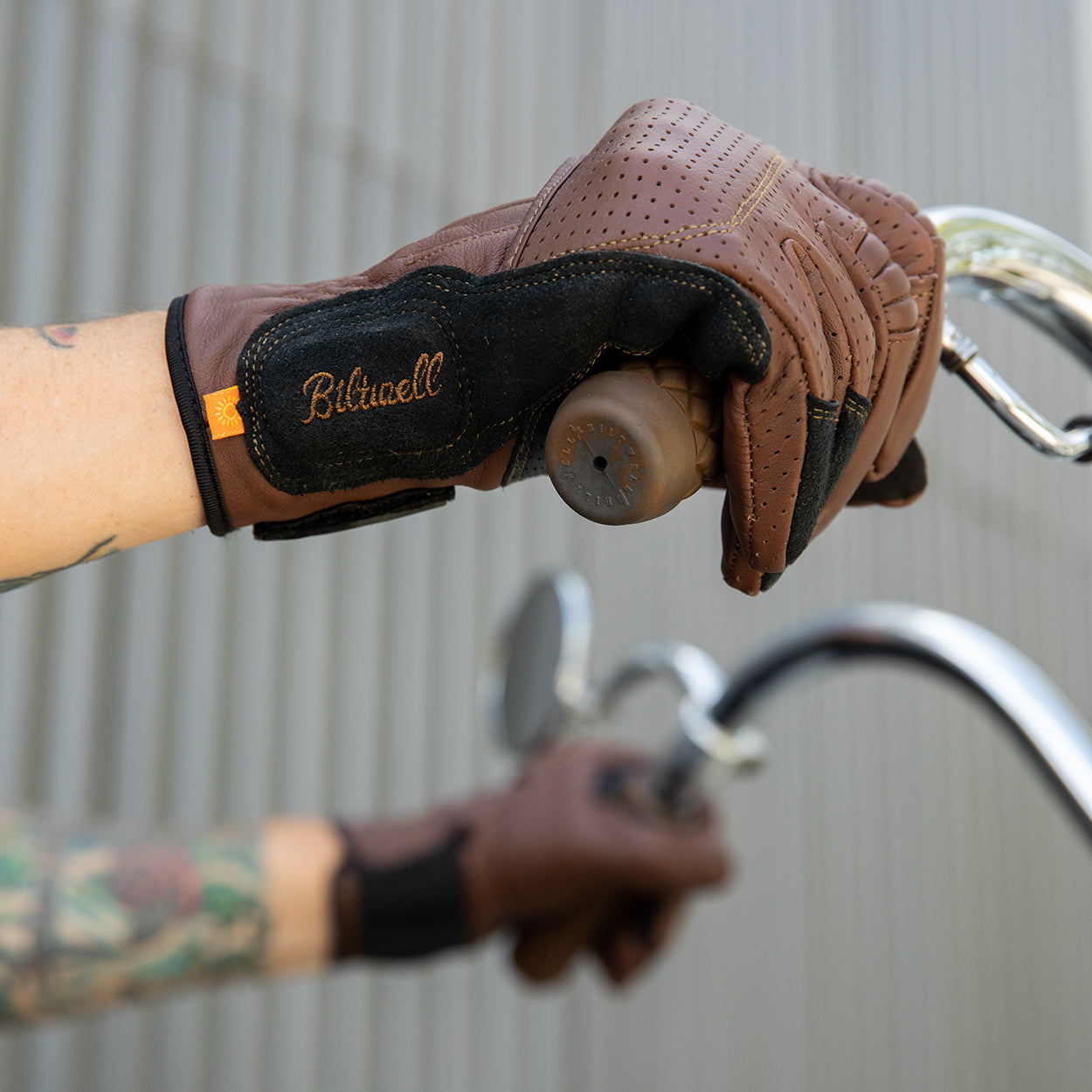 Borrego Gloves - Chocolate/Black