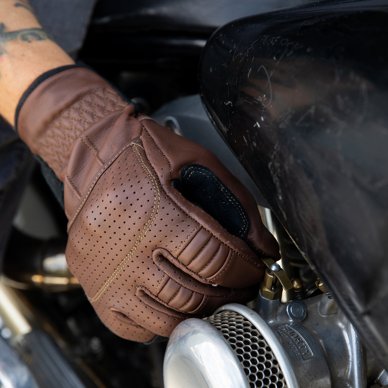 Borrego Gloves - Chocolate/Black