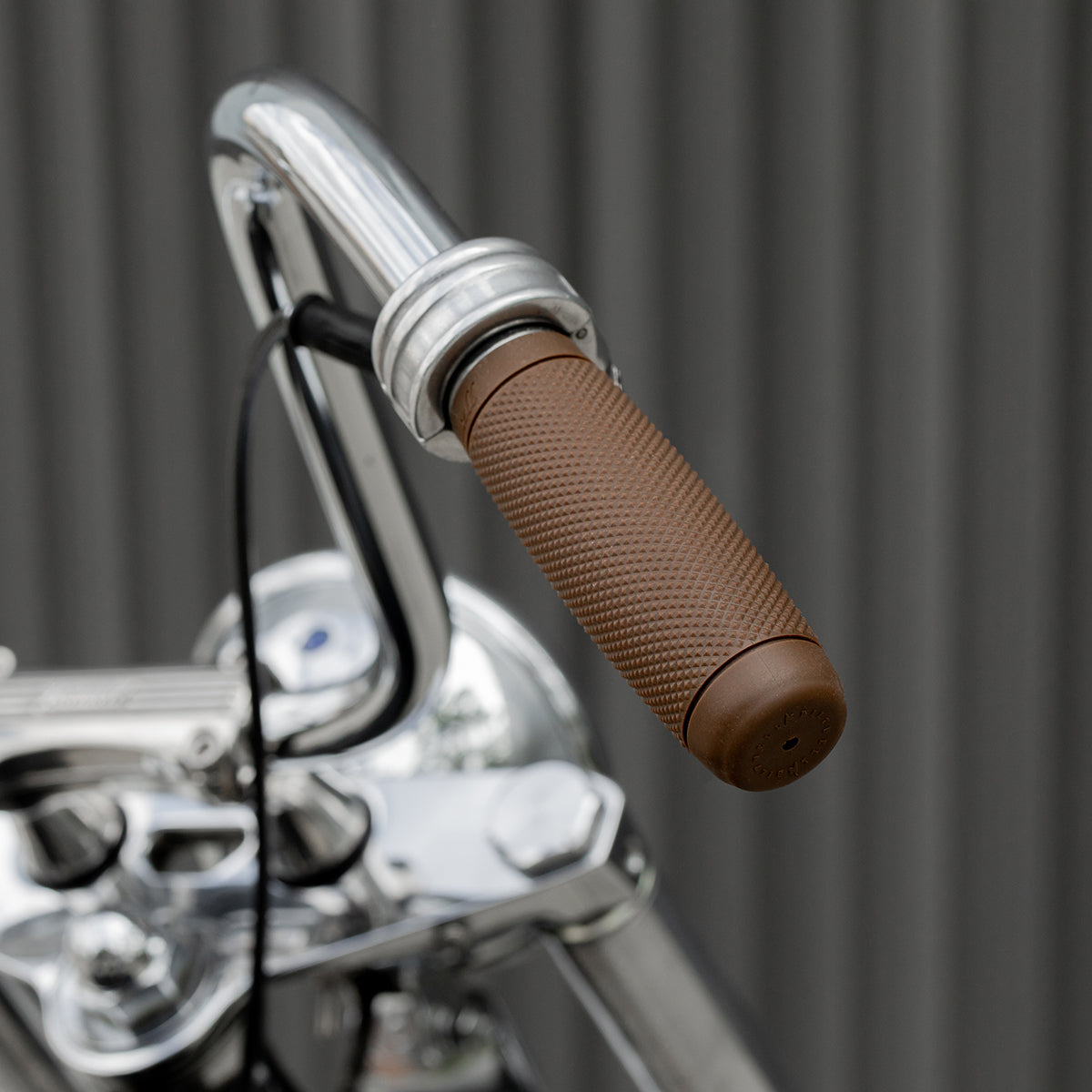 TAM ハイレベル Biltwell Recoil TPV Grips - Chocolate