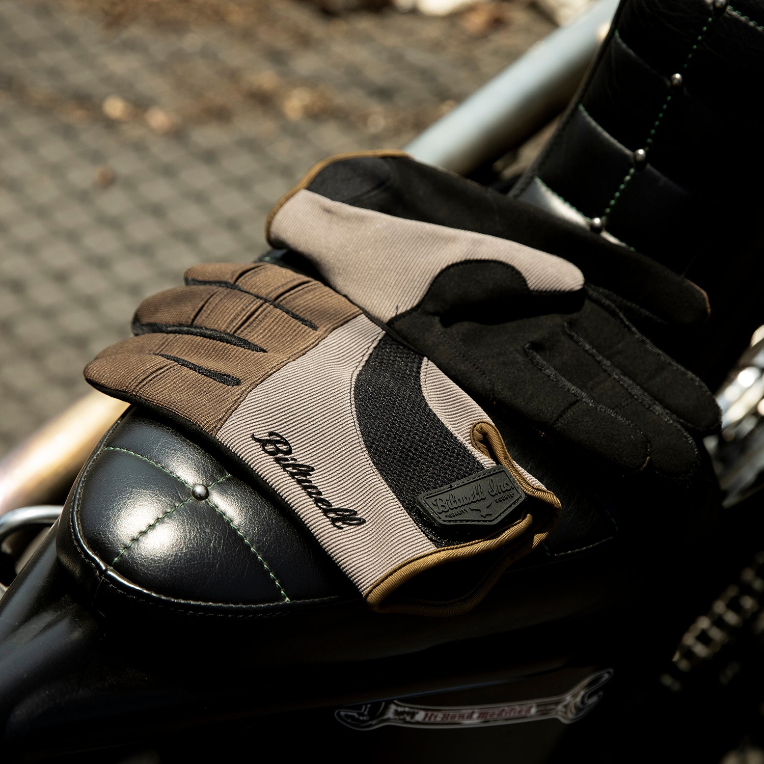 Moto Gloves - Coyote/Black