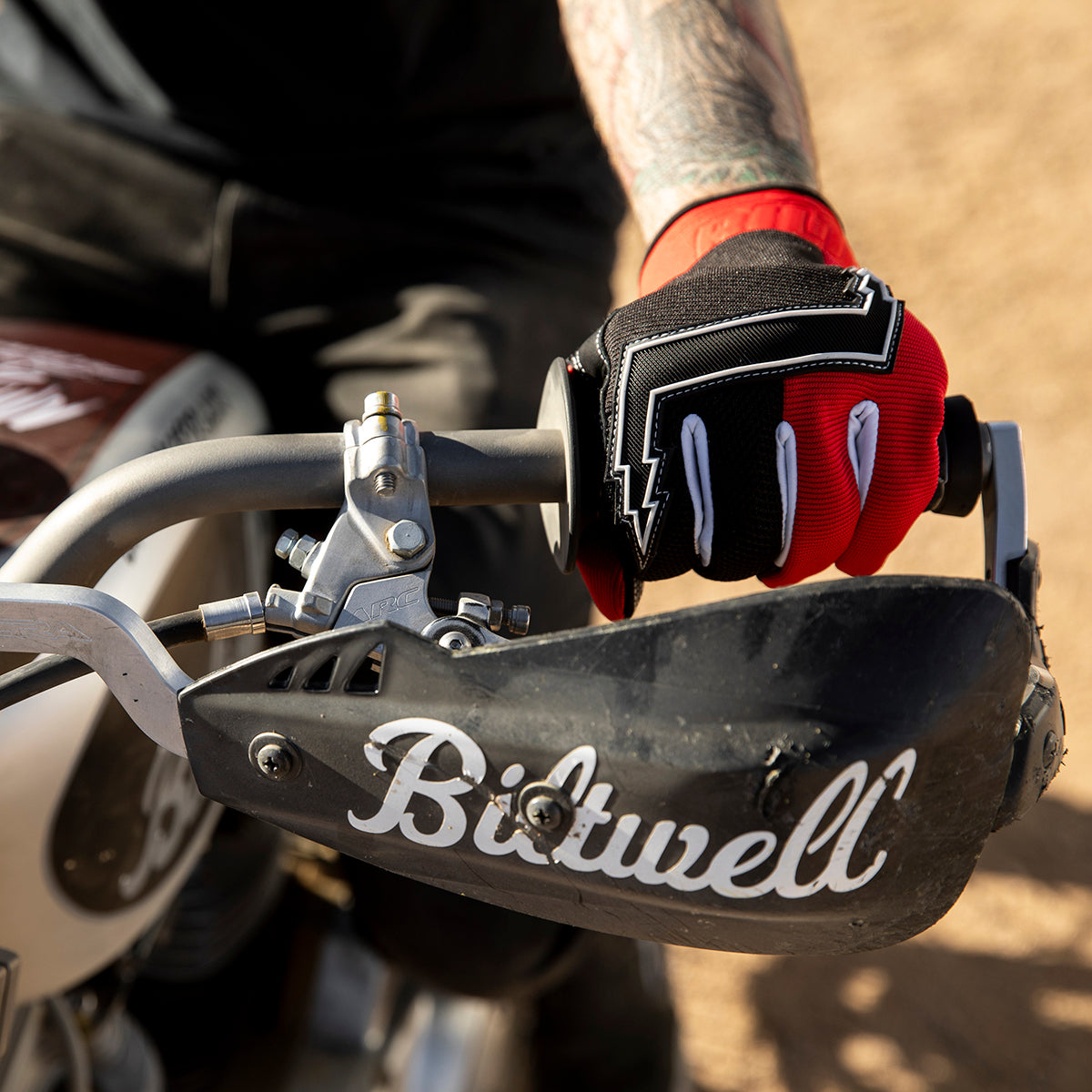 CLOSEOUT Baja Gloves Blemished - Red