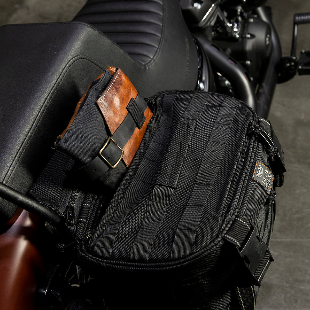 EXFIL-18 Saddlebags Black