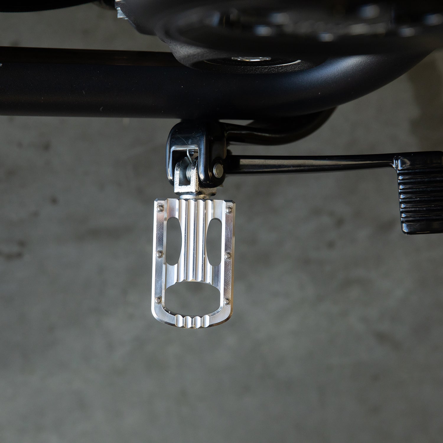 Punisher Foot Pegs HD Rider - Polished