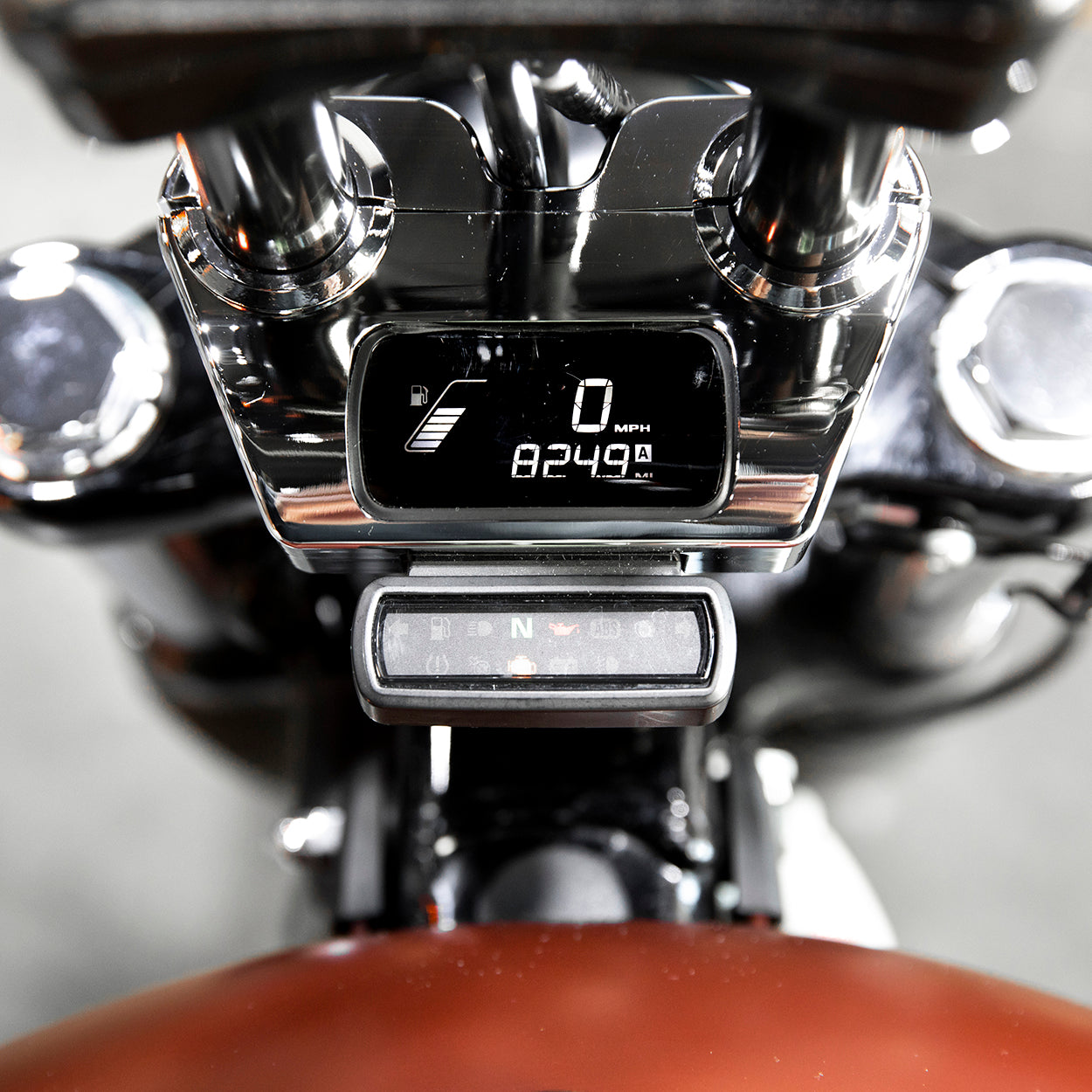 M8 Softail Dash Panel - Chrome